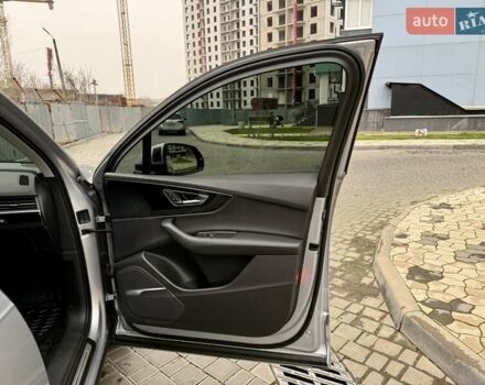 Серый Ауди Ку 7, объемом двигателя 3 л и пробегом 415 тыс. км за 24999 $, фото 47 на Automoto.ua