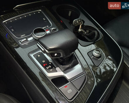 Серый Ауди Ку 7, объемом двигателя 3 л и пробегом 140 тыс. км за 25500 $, фото 18 на Automoto.ua