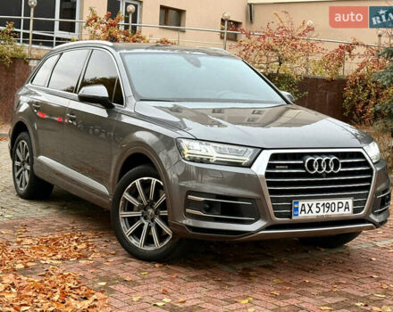 Серый Ауди Ку 7, объемом двигателя 3 л и пробегом 224 тыс. км за 23900 $, фото 1 на Automoto.ua