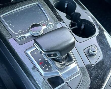 Сірий Ауді Ку 7, об'ємом двигуна 3 л та пробігом 153 тис. км за 28000 $, фото 30 на Automoto.ua
