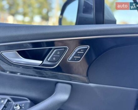 Серый Ауди Ку 7, объемом двигателя 3 л и пробегом 201 тыс. км за 25300 $, фото 31 на Automoto.ua