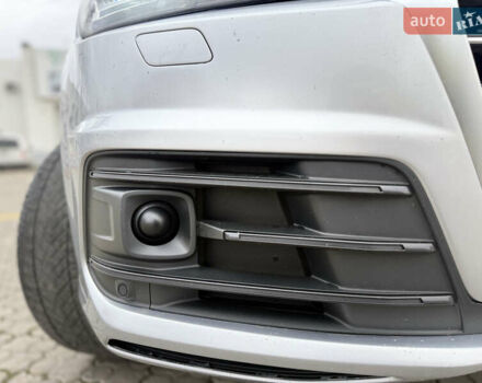 Сірий Ауді Ку 7, об'ємом двигуна 2.97 л та пробігом 208 тис. км за 32500 $, фото 132 на Automoto.ua