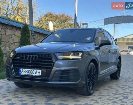 Серый Ауди Ку 7, объемом двигателя 3 л и пробегом 210 тыс. км за 32499 $, фото 1 на Automoto.ua
