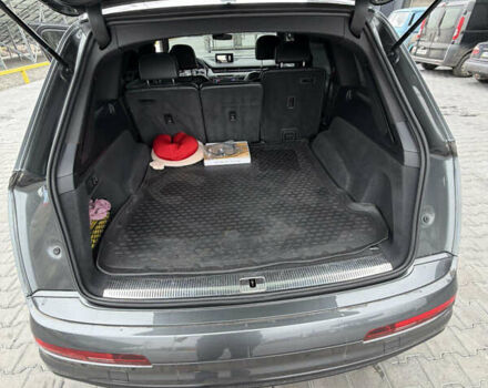 Серый Ауди Ку 7, объемом двигателя 2.97 л и пробегом 260 тыс. км за 35000 $, фото 6 на Automoto.ua