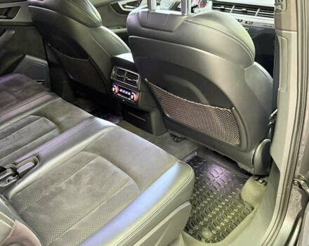 Серый Ауди Ку 7, объемом двигателя 2.97 л и пробегом 214 тыс. км за 40000 $, фото 5 на Automoto.ua