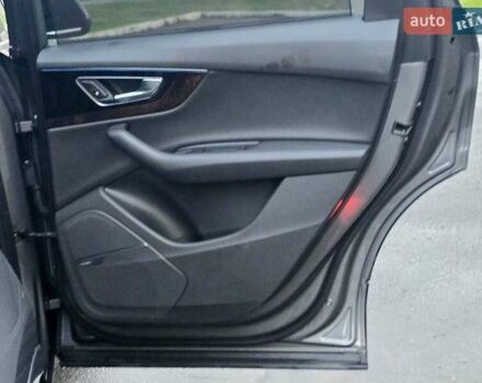 Серый Ауди Ку 7, объемом двигателя 3 л и пробегом 230 тыс. км за 23900 $, фото 29 на Automoto.ua