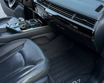 Серый Ауди Ку 7, объемом двигателя 3 л и пробегом 212 тыс. км за 25000 $, фото 49 на Automoto.ua