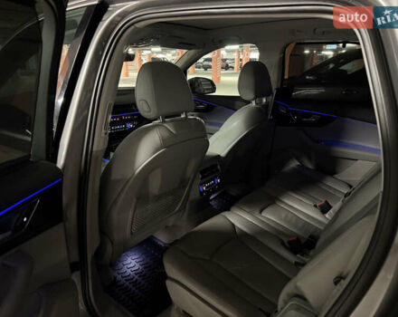 Сірий Ауді Ку 7, об'ємом двигуна 3 л та пробігом 128 тис. км за 32000 $, фото 28 на Automoto.ua