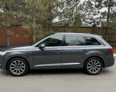 Серый Ауди Ку 7, объемом двигателя 2.97 л и пробегом 230 тыс. км за 39000 $, фото 3 на Automoto.ua