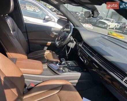 Ауди Ку 7 2016 в Киеве на Automoto.ua Серый Ауди Ку 7, объемом двигателя 3 л и пробегом 156 тыс. км за 21800 $, фото 16 на Automoto.ua