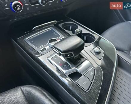 Серый Ауди Ку 7, объемом двигателя 2.97 л и пробегом 139 тыс. км за 31500 $, фото 30 на Automoto.ua