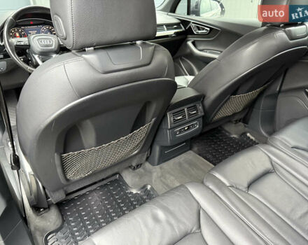 Сірий Ауді Ку 7, об'ємом двигуна 3 л та пробігом 242 тис. км за 19999 $, фото 83 на Automoto.ua