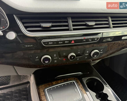 Серый Ауди Ку 7, объемом двигателя 3 л и пробегом 173 тыс. км за 21950 $, фото 48 на Automoto.ua