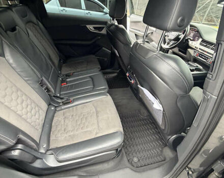 Серый Ауди Ку 7, объемом двигателя 2.97 л и пробегом 260 тыс. км за 35000 $, фото 16 на Automoto.ua