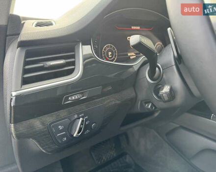 Сірий Ауді Ку 7, об'ємом двигуна 3 л та пробігом 181 тис. км за 23800 $, фото 28 на Automoto.ua