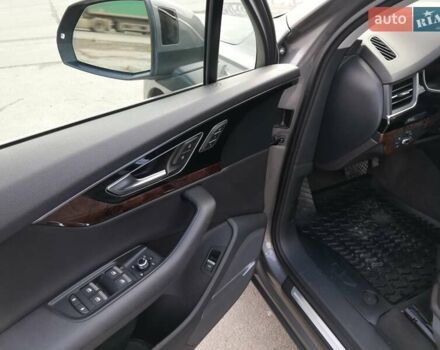 Серый Ауди Ку 7, объемом двигателя 3 л и пробегом 181 тыс. км за 38900 $, фото 17 на Automoto.ua