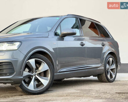 Серый Ауди Ку 7, объемом двигателя 3 л и пробегом 257 тыс. км за 35000 $, фото 4 на Automoto.ua