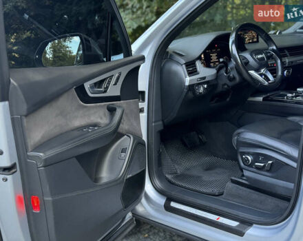 Серый Ауди Ку 7, объемом двигателя 2.97 л и пробегом 207 тыс. км за 32500 $, фото 19 на Automoto.ua