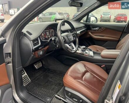 Сірий Ауді Ку 7, об'ємом двигуна 3 л та пробігом 105 тис. км за 27300 $, фото 16 на Automoto.ua