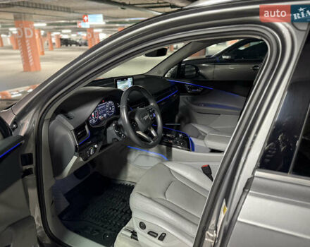 Сірий Ауді Ку 7, об'ємом двигуна 3 л та пробігом 128 тис. км за 32000 $, фото 27 на Automoto.ua