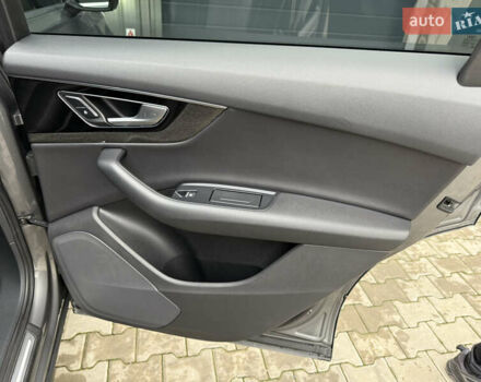 Сірий Ауді Ку 7, об'ємом двигуна 3 л та пробігом 242 тис. км за 19999 $, фото 72 на Automoto.ua