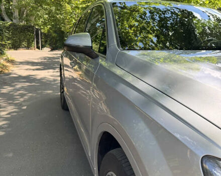 Сірий Ауді Ку 7, об'ємом двигуна 3 л та пробігом 147 тис. км за 26999 $, фото 2 на Automoto.ua