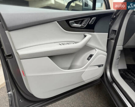 Сірий Ауді Ку 7, об'ємом двигуна 3 л та пробігом 128 тис. км за 32000 $, фото 11 на Automoto.ua