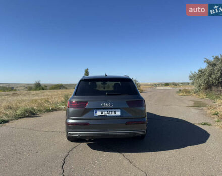 Серый Ауди Ку 7, объемом двигателя 2.97 л и пробегом 250 тыс. км за 41000 $, фото 4 на Automoto.ua