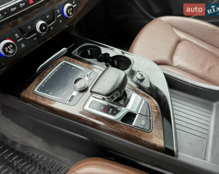 Серый Ауди Ку 7, объемом двигателя 3 л и пробегом 186 тыс. км за 22400 $, фото 49 на Automoto.ua