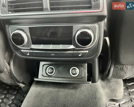 Сірий Ауді Ку 7, об'ємом двигуна 3 л та пробігом 137 тис. км за 35000 $, фото 48 на Automoto.ua