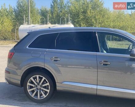 Ауди Ку 7 2017 в Днепре (Днепропетровске) на Automoto.ua Серый Ауди Ку 7, объемом двигателя 3 л и пробегом 175 тыс. км за 30500 $, фото 1 на Automoto.ua