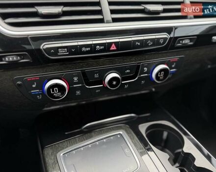 Сірий Ауді Ку 7, об'ємом двигуна 3 л та пробігом 195 тис. км за 21900 $, фото 34 на Automoto.ua