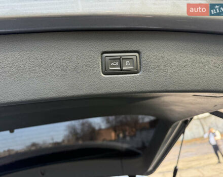 Сірий Ауді Ку 7, об'ємом двигуна 3 л та пробігом 206 тис. км за 26500 $, фото 20 на Automoto.ua