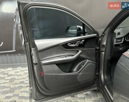 Сірий Ауді Ку 7, об'ємом двигуна 3 л та пробігом 195 тис. км за 21900 $, фото 23 на Automoto.ua