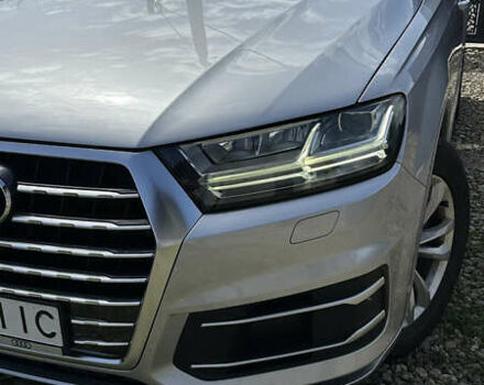 Серый Ауди Ку 7, объемом двигателя 1.98 л и пробегом 133 тыс. км за 25999 $, фото 3 на Automoto.ua