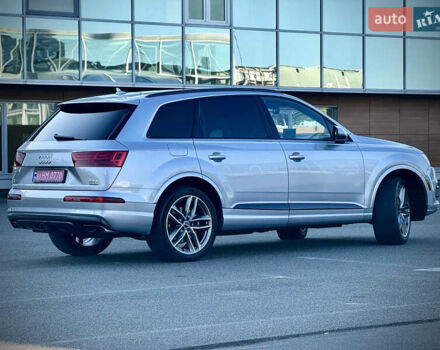 Сірий Ауді Ку 7, об'ємом двигуна 3 л та пробігом 190 тис. км за 26900 $, фото 2 на Automoto.ua