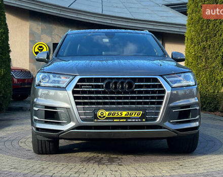 Серый Ауди Ку 7, объемом двигателя 3 л и пробегом 175 тыс. км за 25300 $, фото 1 на Automoto.ua