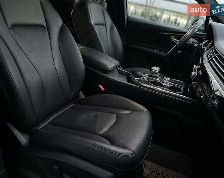 Сірий Ауді Ку 7, об'ємом двигуна 3 л та пробігом 138 тис. км за 28000 $, фото 29 на Automoto.ua