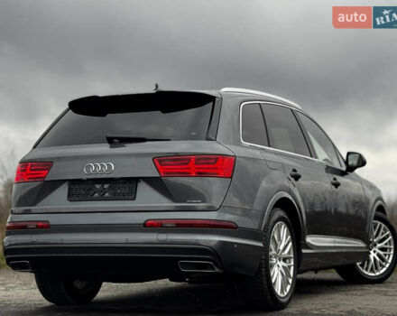 Серый Ауди Ку 7, объемом двигателя 2.97 л и пробегом 207 тыс. км за 42000 $, фото 4 на Automoto.ua
