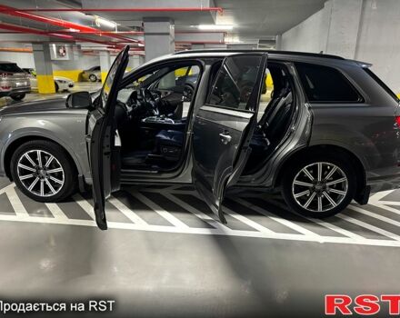 Серый Ауди Ку 7, объемом двигателя 3 л и пробегом 231 тыс. км за 44600 $, фото 3 на Automoto.ua