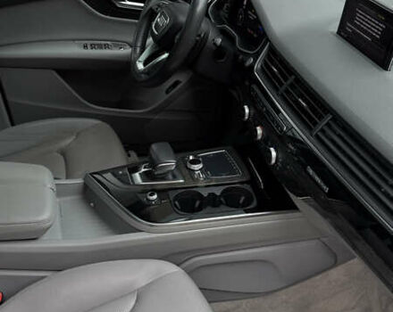 Серый Ауди Ку 7, объемом двигателя 1.98 л и пробегом 144 тыс. км за 24999 $, фото 9 на Automoto.ua