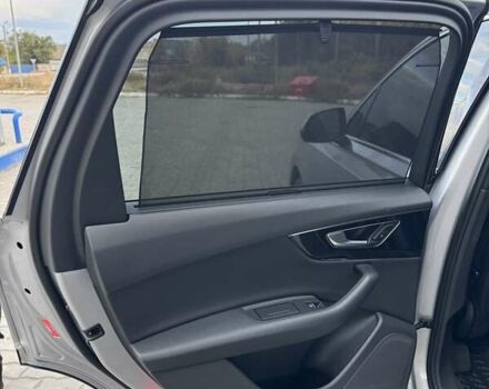 Ауди Ку 7 2017 в Верхнеднепровске на Automoto.ua Серый Ауди Ку 7, объемом двигателя 3 л и пробегом 215 тыс. км за 24999 $, фото 39 на Automoto.ua