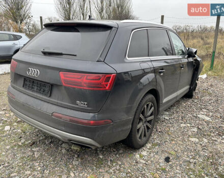 Сірий Ауді Ку 7, об'ємом двигуна 3 л та пробігом 200 тис. км за 14500 $, фото 2 на Automoto.ua
