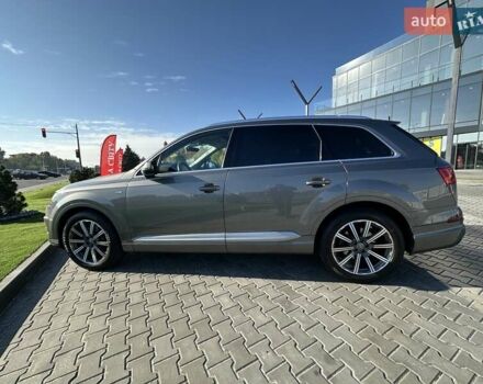 Ауді Ку 7 2017 у Дніпро (Дніпропетровську) на Automoto.ua Сірий Ауді Ку 7, об'ємом двигуна 2.97 л та пробігом 349 тис. км за 34000 $, фото 3 на Automoto.ua