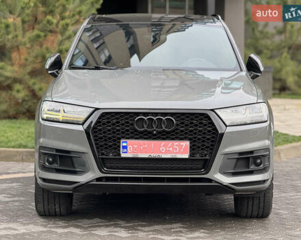 Серый Ауди Ку 7, объемом двигателя 2 л и пробегом 212 тыс. км за 29000 $, фото 1 на Automoto.ua