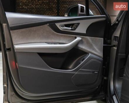 Сірий Ауді Ку 7, об'ємом двигуна 2.97 л та пробігом 160 тис. км за 44900 $, фото 23 на Automoto.ua