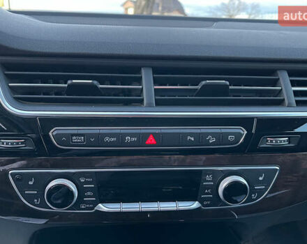 Сірий Ауді Ку 7, об'ємом двигуна 3 л та пробігом 178 тис. км за 32900 $, фото 12 на Automoto.ua