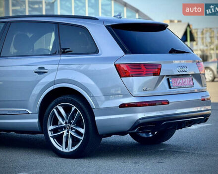 Серый Ауди Ку 7, объемом двигателя 3 л и пробегом 190 тыс. км за 26200 $, фото 5 на Automoto.ua