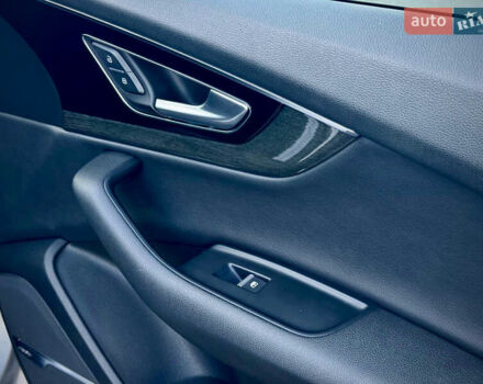 Серый Ауди Ку 7, объемом двигателя 3 л и пробегом 190 тыс. км за 26200 $, фото 45 на Automoto.ua