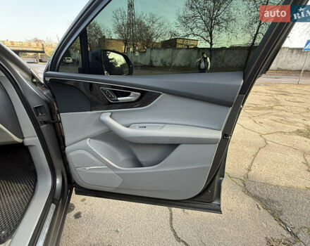 Сірий Ауді Ку 7, об'ємом двигуна 3 л та пробігом 206 тис. км за 26500 $, фото 27 на Automoto.ua
